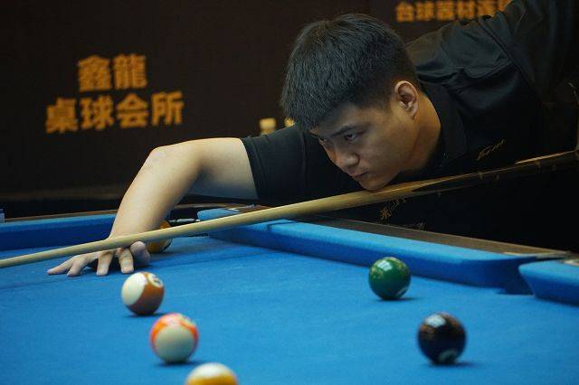 在业余和职 在业余和职