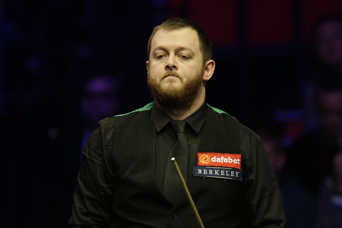 把球给他看 把球给他看