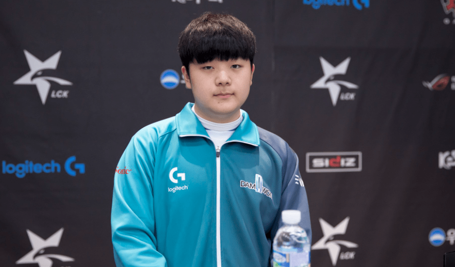 队友造成负 队友造成负