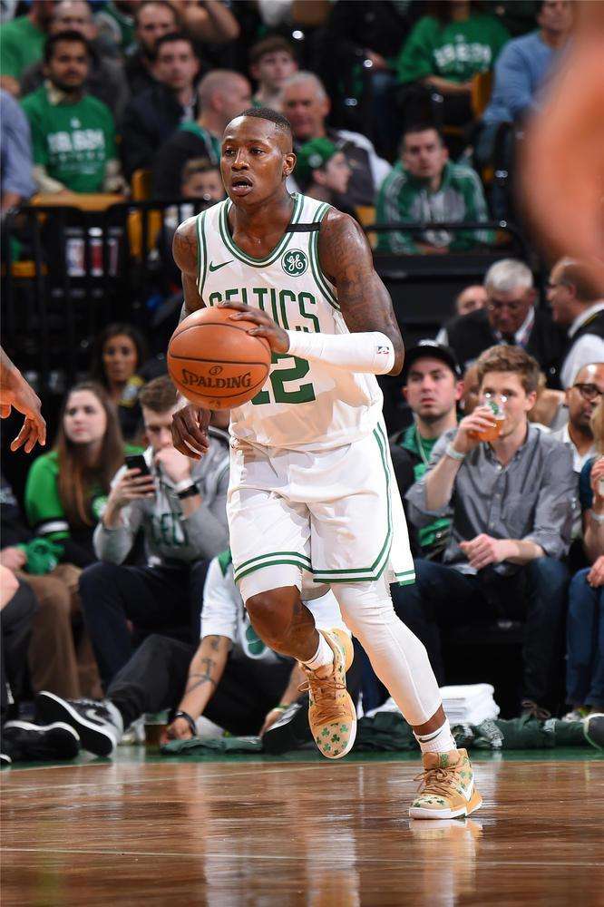 黑色作为基 黑色作为基