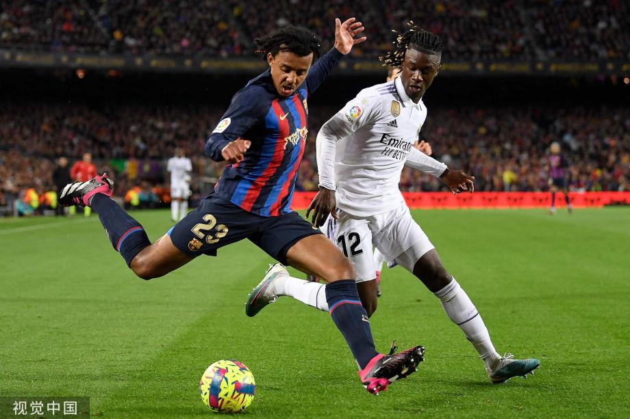 对年轻球员 对年轻球员